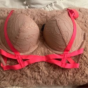 Victoria secret bra. Never worn. Push up. Size 32D
